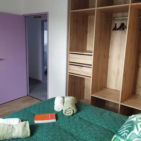 Maison Familiale, Confortable, Au Coeur Du Village
